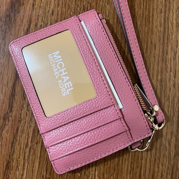 Michael Kors jet set wristlet